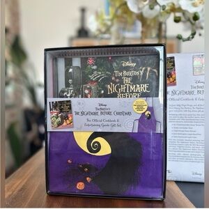The Nightmare Before Christmas:
Official Cookbook & Entertaining Guide Gift Set